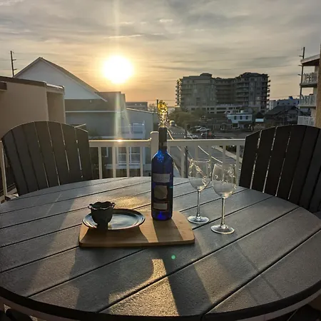 Summer Sands At 80 East
