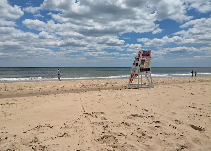 Summer Sands At 80 East